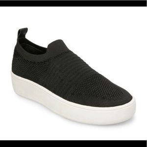 Steve Madden Beale Black Slip On Sneaker